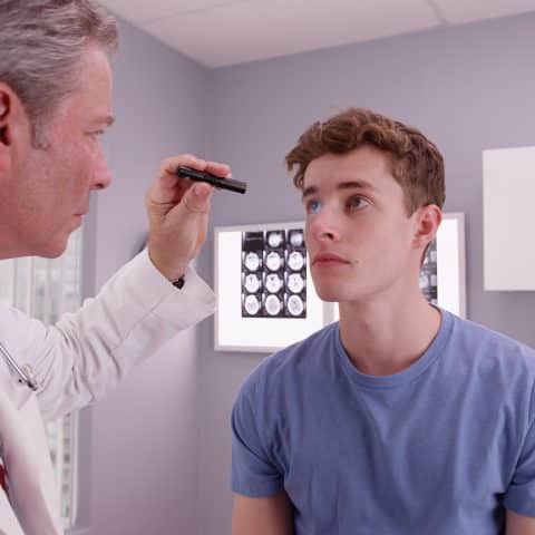 Lesiones oculares resultantes de accidentes en Apple Valley