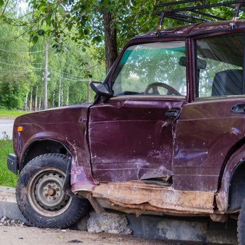 Accidente Tras Conducir Sin Carnet ¿Qué Hacer?